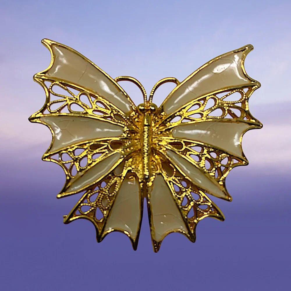 Vintage 1970's Gold Tone & Enamel Butterfly Brooch Filigree Openwork Lepidoptera